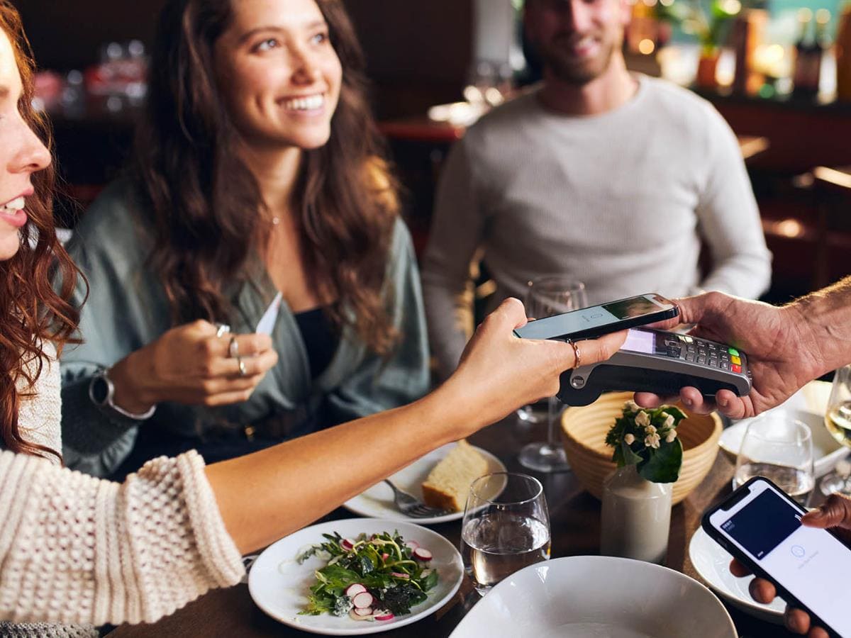 فناوری پرداخت سفارش روی میز در رستوران | اسمارت ایکس smartx